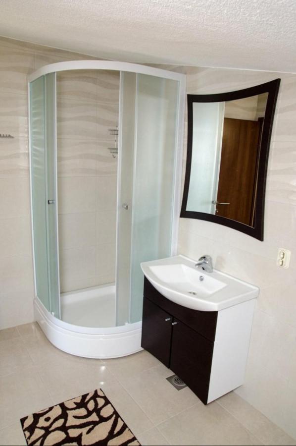 Apartmani Alfijo Клек Екстериор снимка