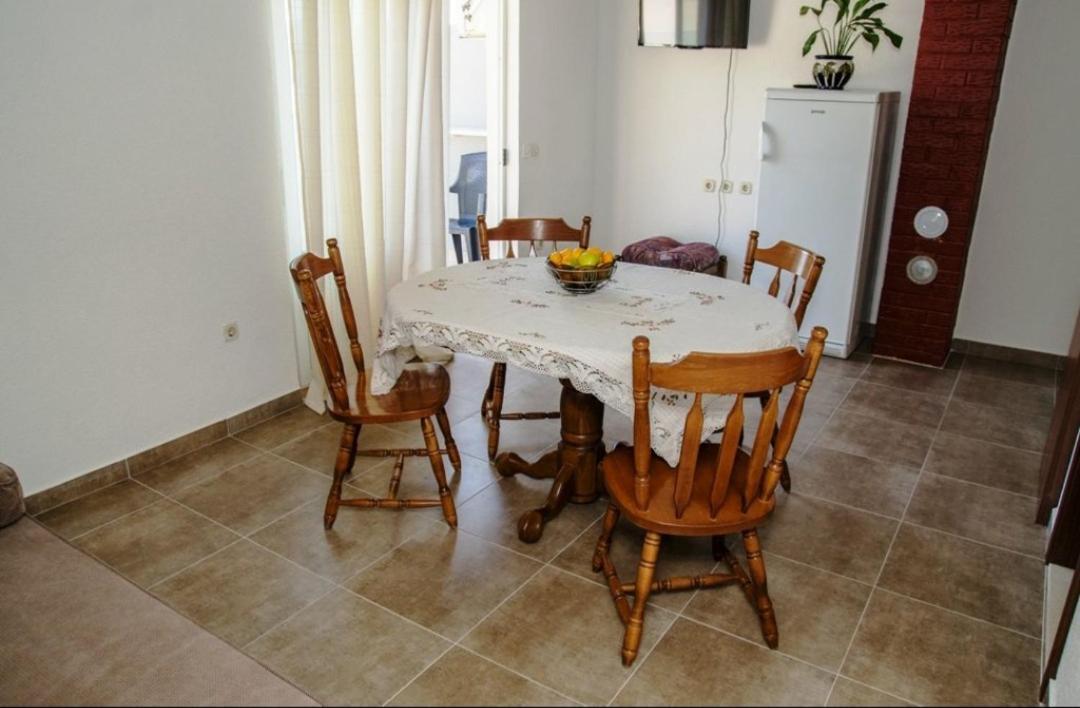 Apartmani Alfijo Клек Екстериор снимка